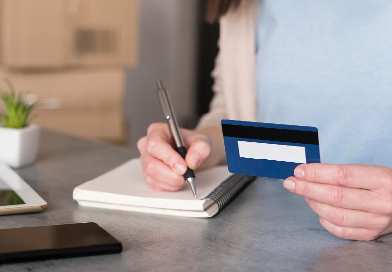 Vadeli hesap açmak için bankaya gitmeye gerek var mı